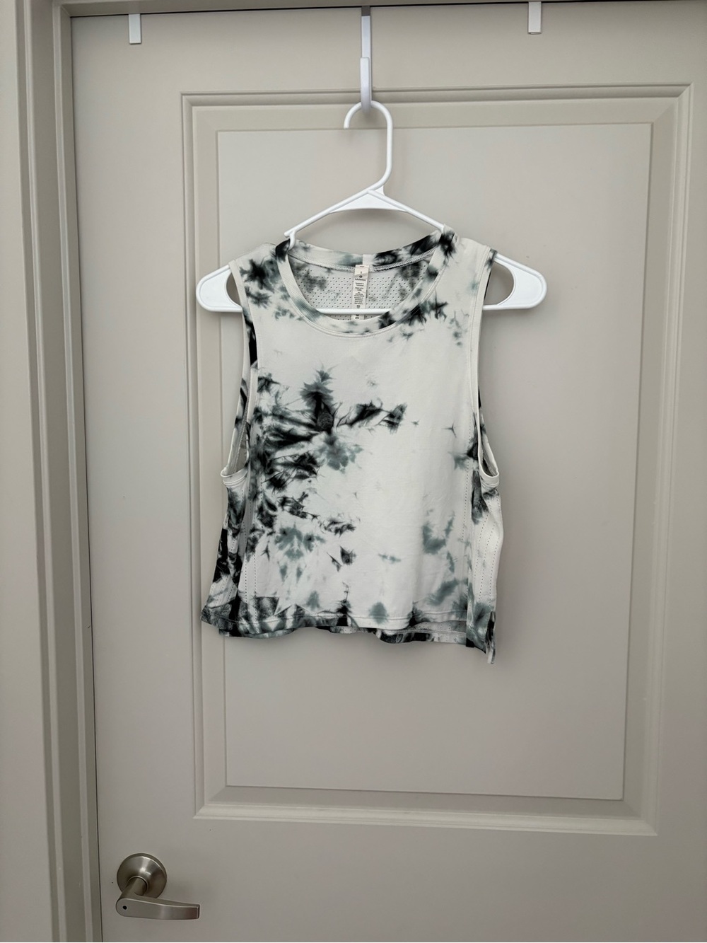 lululemon athletica Tie-Dye Crop Tank in White & Black